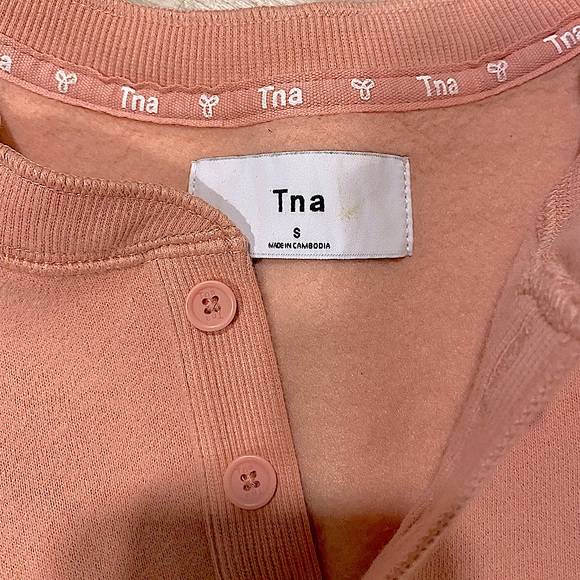 Aritzia TNA Crewneck - Picture 2 of 2